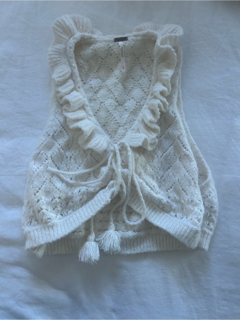 Free People Women’s Cream Ruffle-Trim Knit Sweater Vest